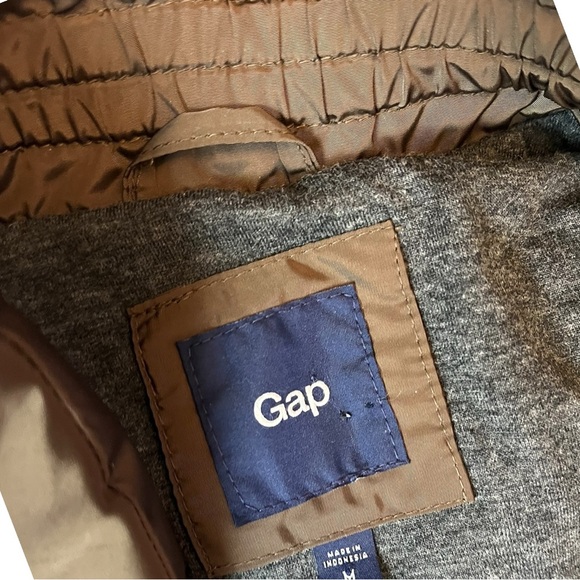 Gap and Old Navy Sz M Winter Vest Puffer Bundle - Picture 14 of 14